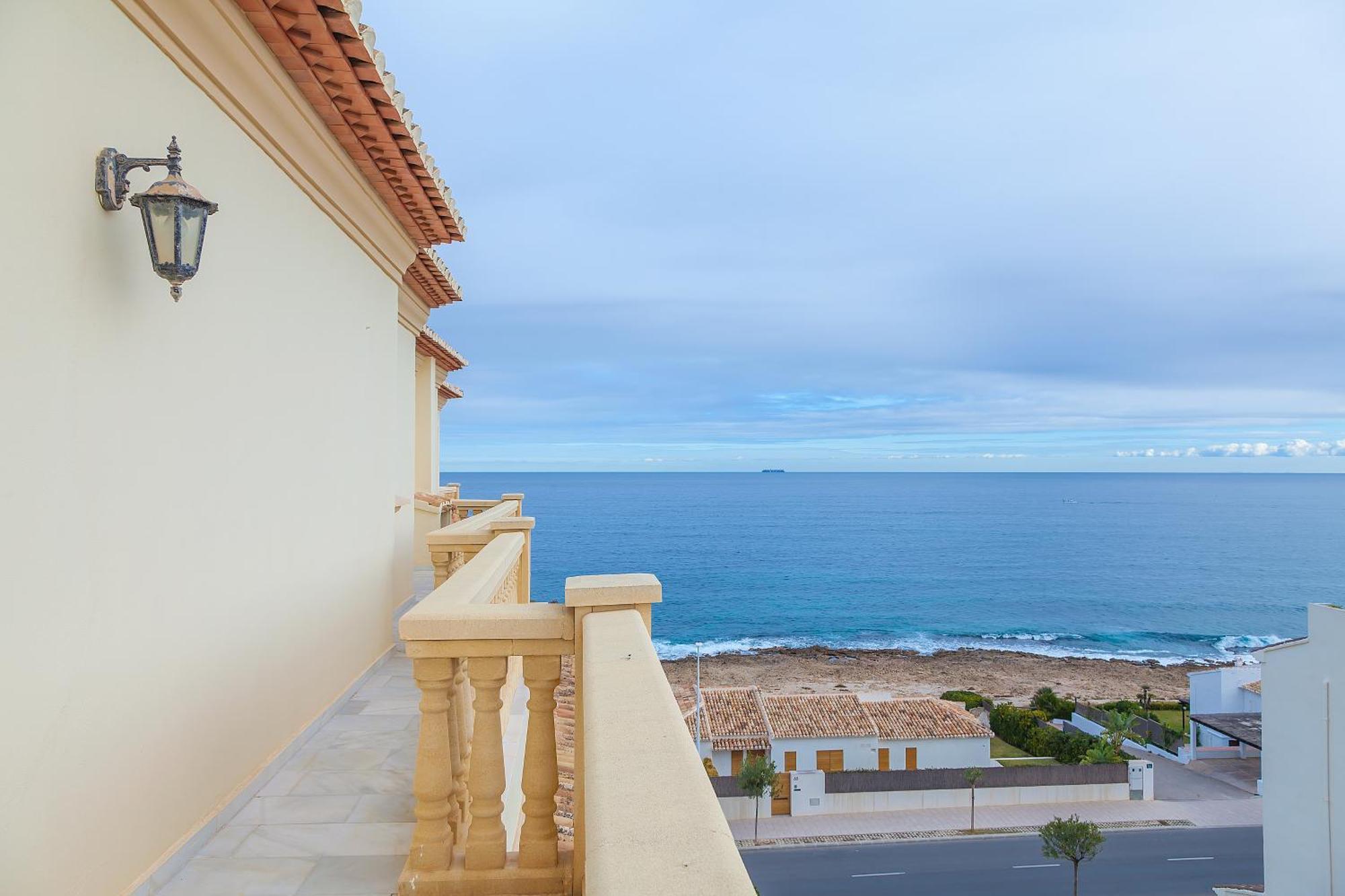 Mar-Beach Front Apartment In Jávea Eksteriør billede