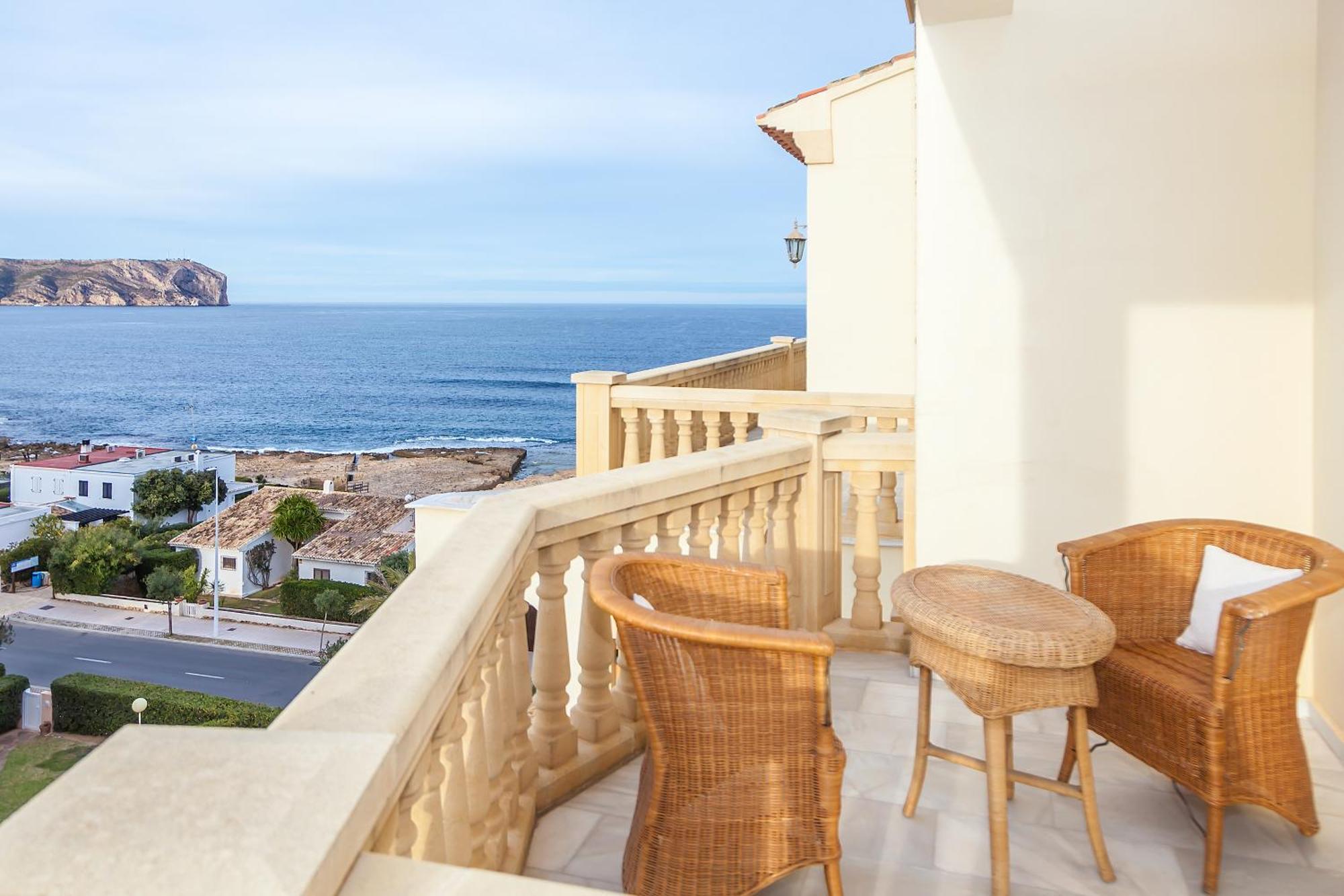 Mar-Beach Front Apartment In Jávea Eksteriør billede
